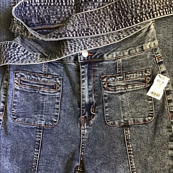 NWOT~Akira Front Tie Accent Boot Cut Denim Jeans Juniors Sz 11 - Picture 2 of 5